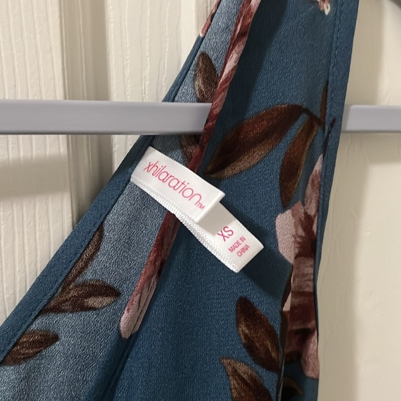 Navy Blue Floral Romper - Picture 7 of 8